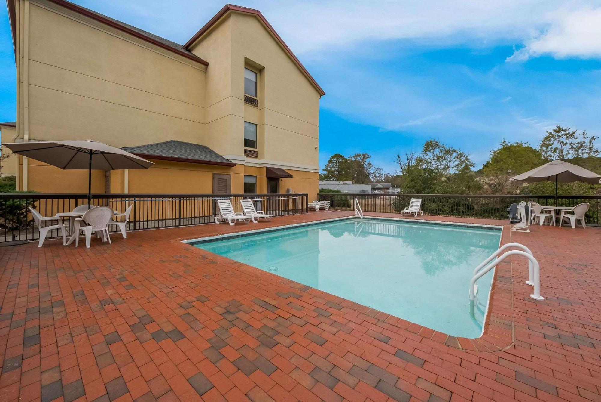 Comfort Inn Fayetteville I-95 Exterior photo