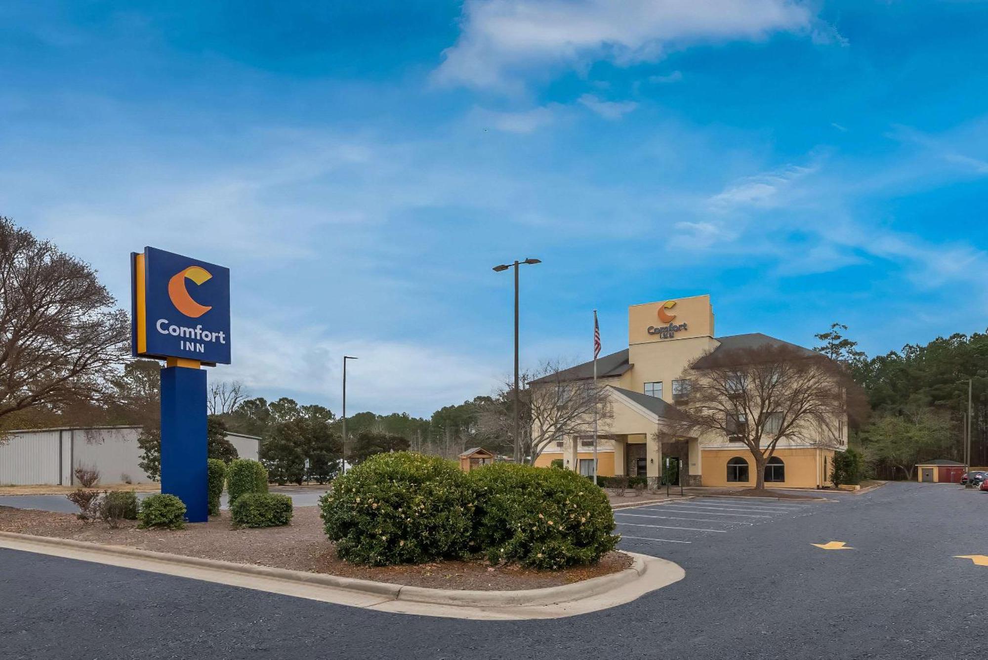 Comfort Inn Fayetteville I-95 Exterior photo
